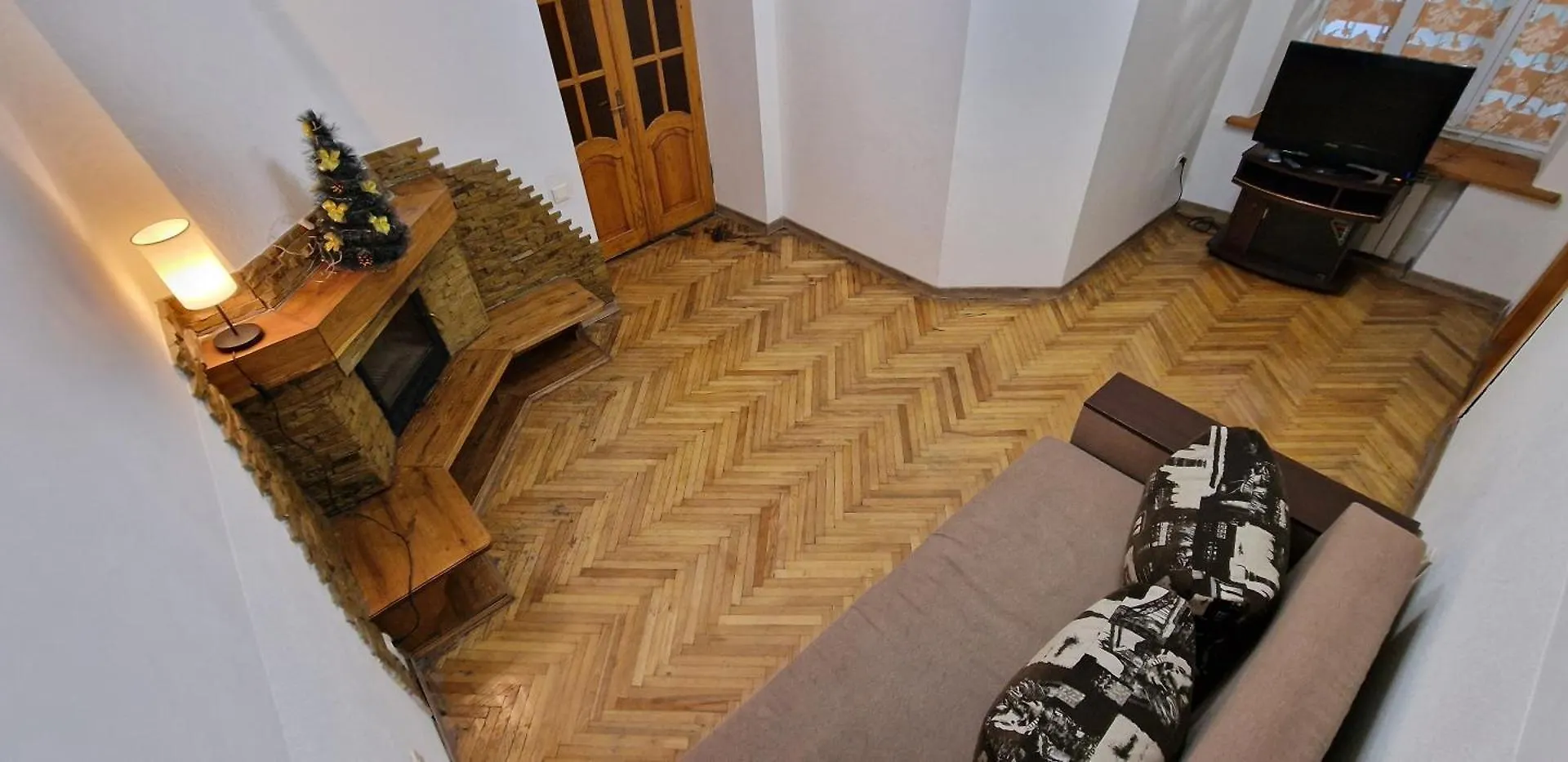Між Центром І Вокзалом Apartment Lviv